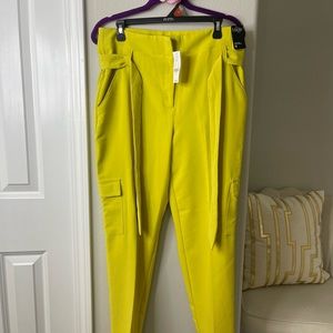 Elegant long cargo pant. Lime yellow.
